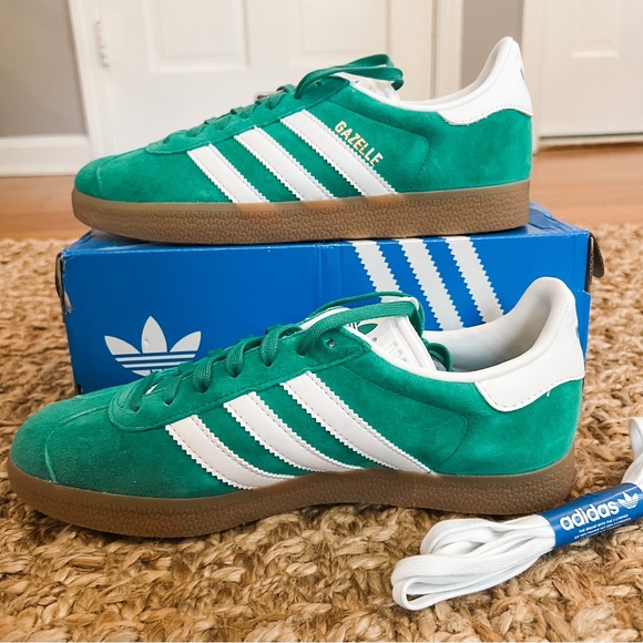 NWT Adidas Gazelle Originals Sneakers Courtyard Green Gum Sole Sz Men 5/Women 6 - Picture 10 of 16
